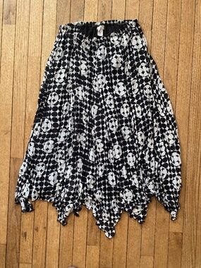 Chicos black and white geometric pleated flare midi skirt